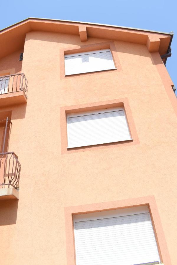 Apartments Holiday Vranje Exteriér fotografie